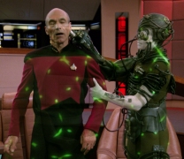 Picard_kidnapped_by_the_Borg